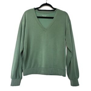 Athleta Essential V-Neck Top, Oxidized Green, Small